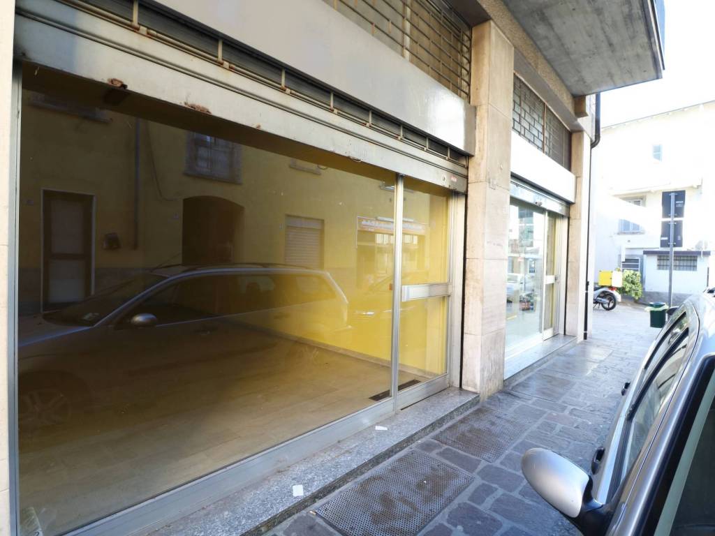 negozio in vendita a Ponte San Pietro