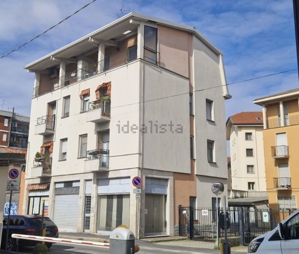 appartamento in vendita a Ponte San Pietro in zona Locate