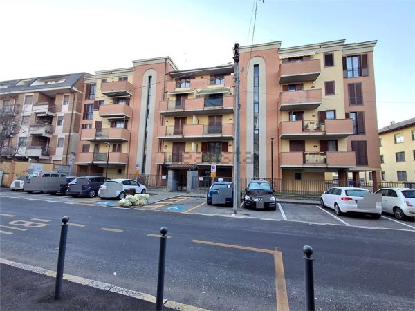 appartamento in vendita a Ponte San Pietro in zona Locate