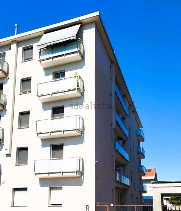 appartamento in vendita a Ponte San Pietro in zona Locate