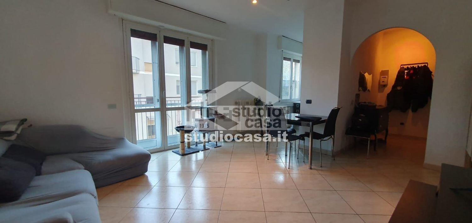 appartamento in vendita a Ponte San Pietro in zona Locate