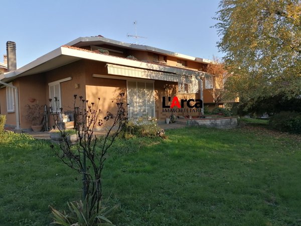 casa indipendente in vendita a Ponte San Pietro