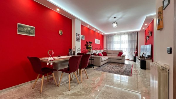 appartamento in vendita a Ponte San Pietro in zona Locate