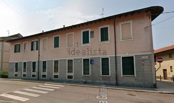 appartamento in vendita a Ponte San Pietro in zona Locate