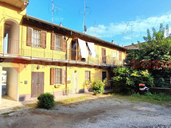 appartamento in vendita a Ponte San Pietro in zona Locate