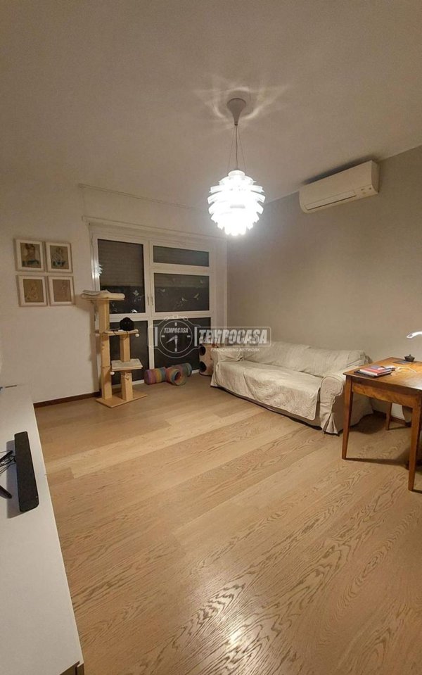 appartamento in vendita a Ponte San Pietro in zona Locate