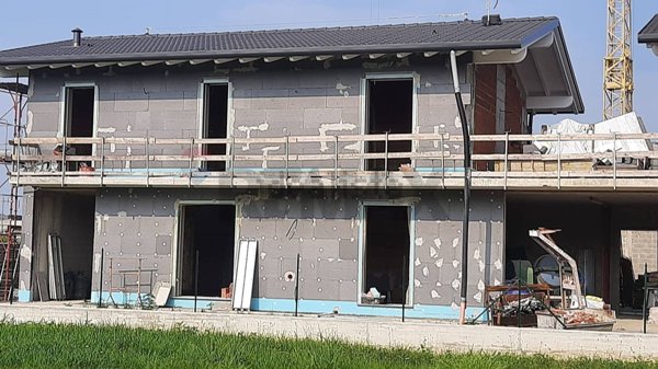 appartamento in vendita a Ponte San Pietro in zona Locate