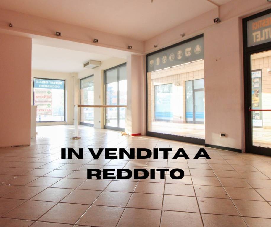 negozio in vendita a Ponte San Pietro