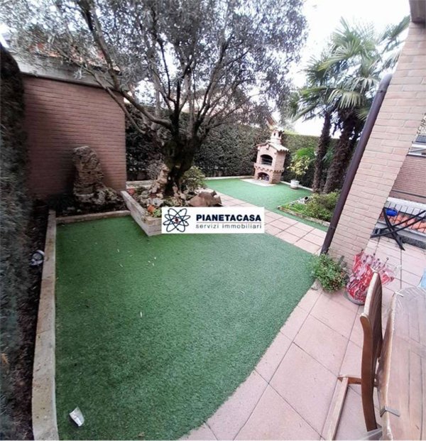 appartamento in vendita a Ponte San Pietro in zona Locate