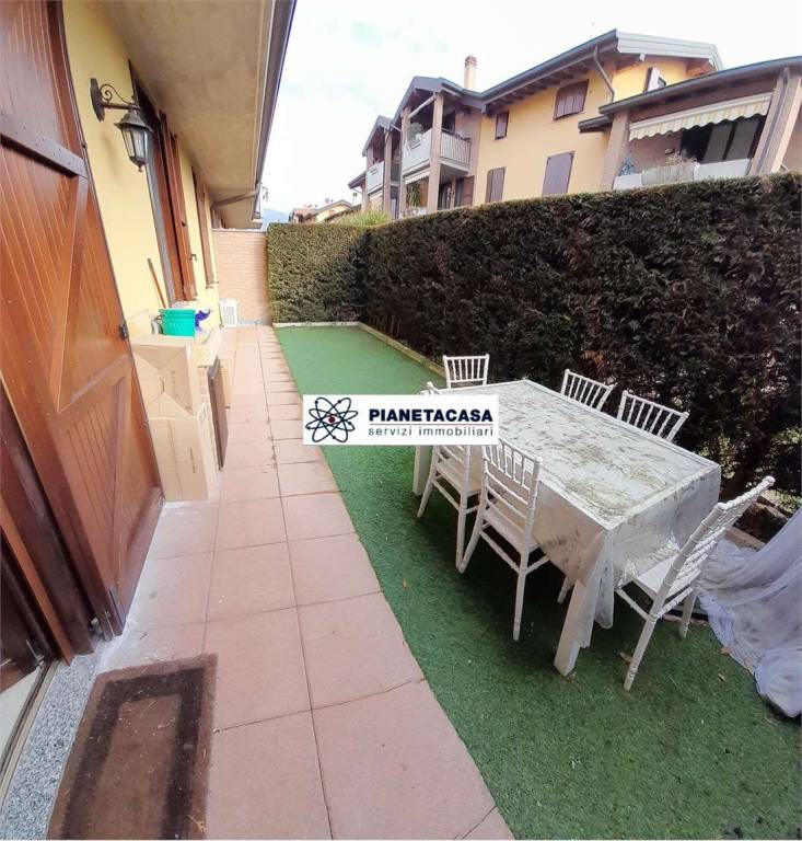appartamento in vendita a Ponte San Pietro in zona Locate