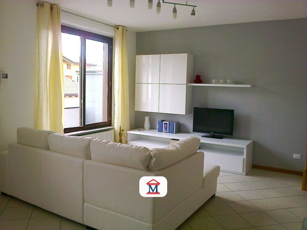 appartamento in vendita a Ponte San Pietro in zona Locate