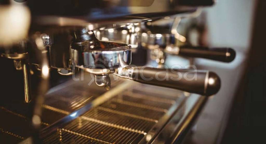 negozio in vendita a Ponte San Pietro