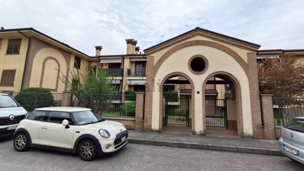 appartamento in vendita a Ponte San Pietro in zona Locate