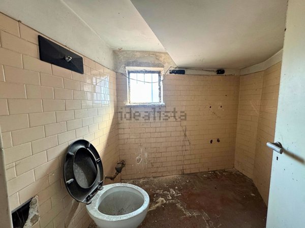 locale di sgombero in vendita a Ponte San Pietro