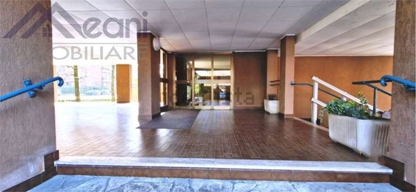 appartamento in vendita a Ponte San Pietro in zona Locate