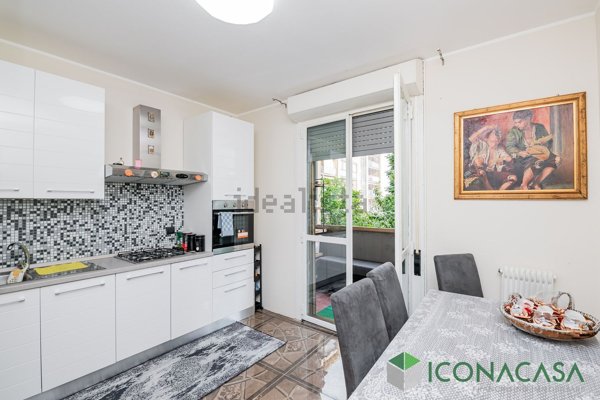 appartamento in vendita a Ponte San Pietro in zona Locate