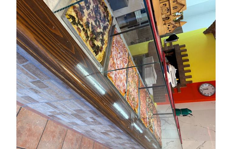 negozio in vendita a Ponte San Pietro