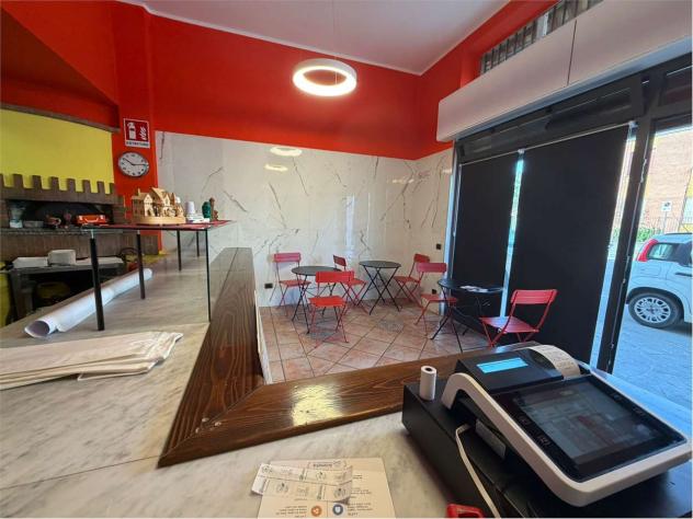 locale commerciale in vendita a Ponte San Pietro