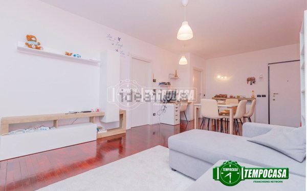 appartamento in vendita a Ponte San Pietro in zona Locate