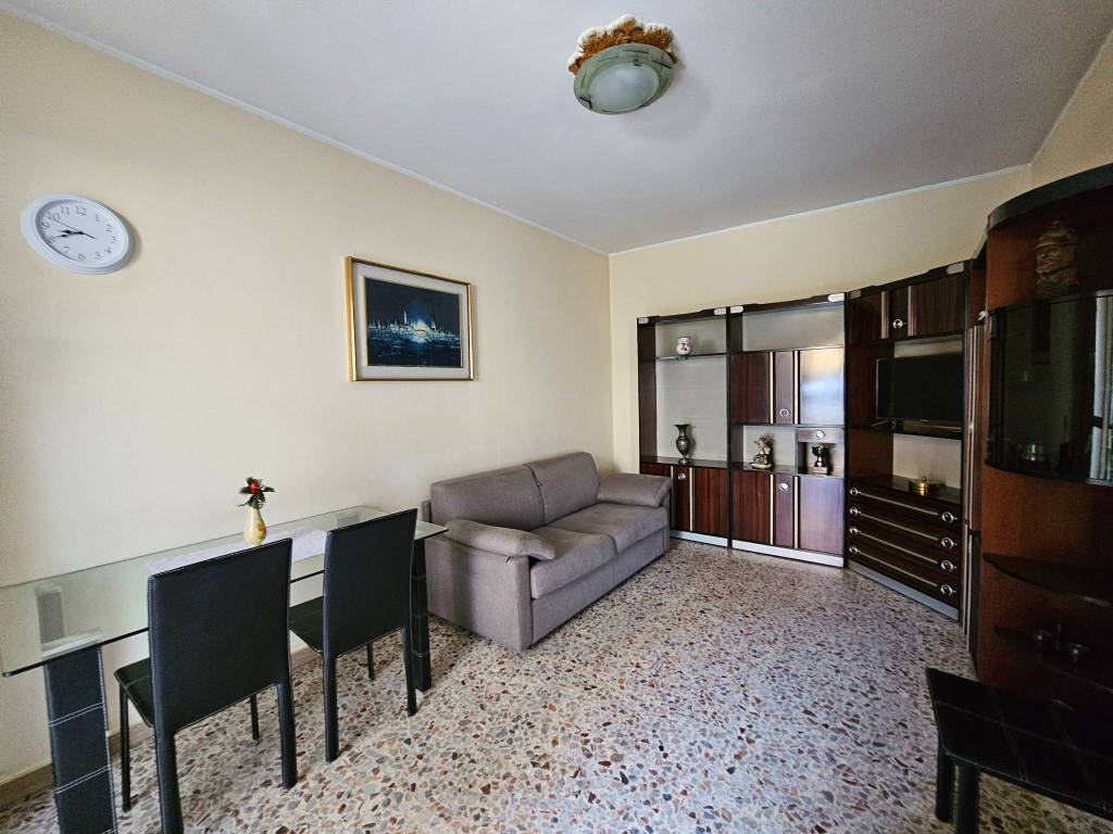 casa indipendente in vendita a Ponte San Pietro in zona Locate