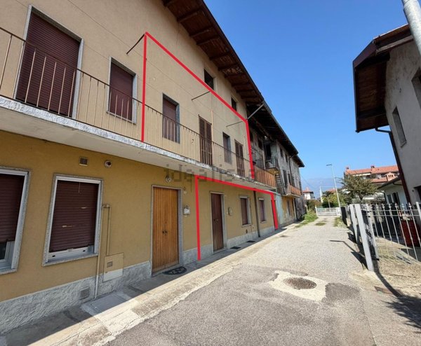 appartamento in vendita a Ponte San Pietro in zona Locate