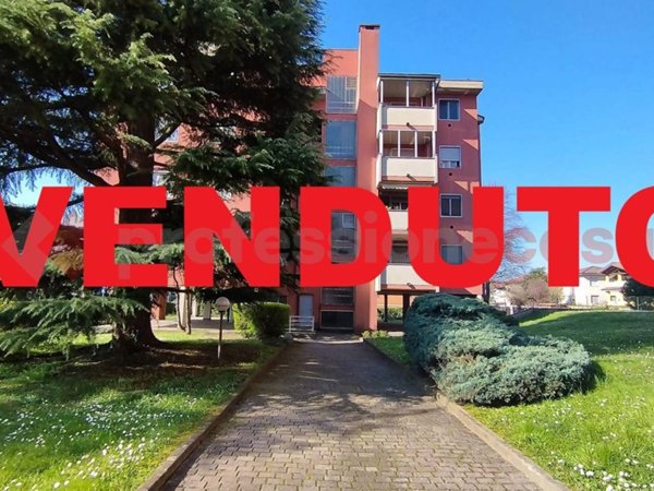 appartamento in vendita a Ponte San Pietro in zona Locate