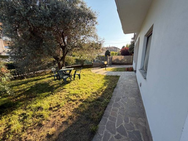 appartamento in vendita a Ponte San Pietro in zona Locate