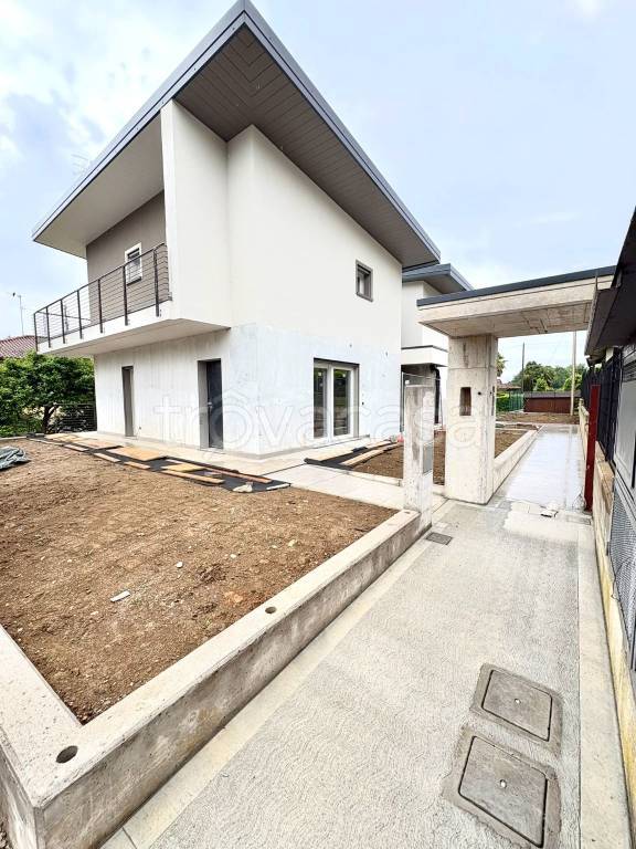 casa indipendente in vendita a Ponte San Pietro