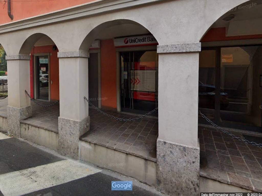 negozio in vendita a Ponte San Pietro