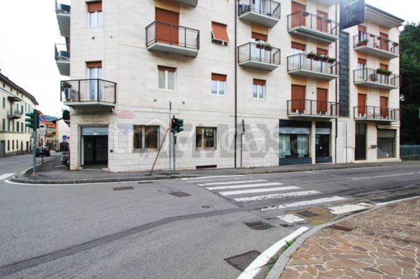 negozio in vendita a Ponte San Pietro