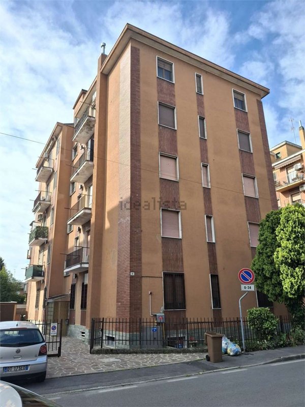appartamento in vendita a Ponte San Pietro in zona Locate