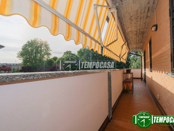 appartamento in vendita a Ponte San Pietro in zona Locate