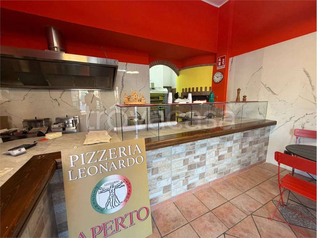 negozio in vendita a Ponte San Pietro