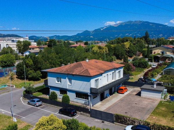 casa indipendente in vendita a Ponte San Pietro