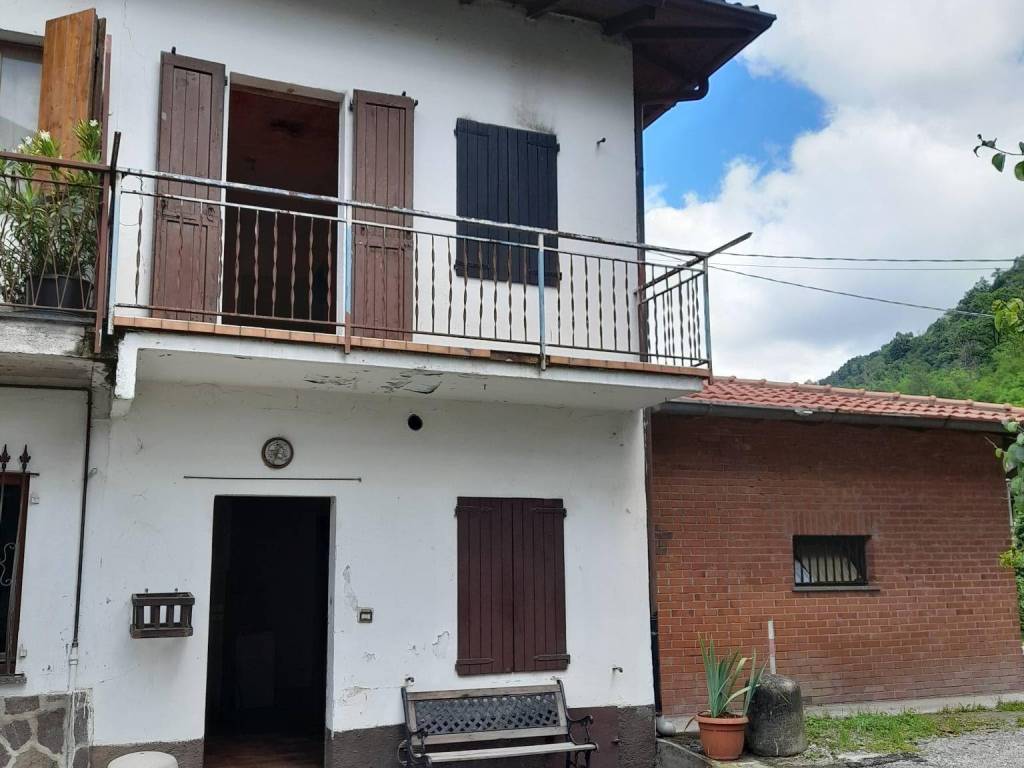 casa indipendente in vendita a Pontida