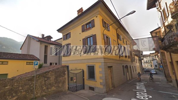 negozio in vendita a Pontida