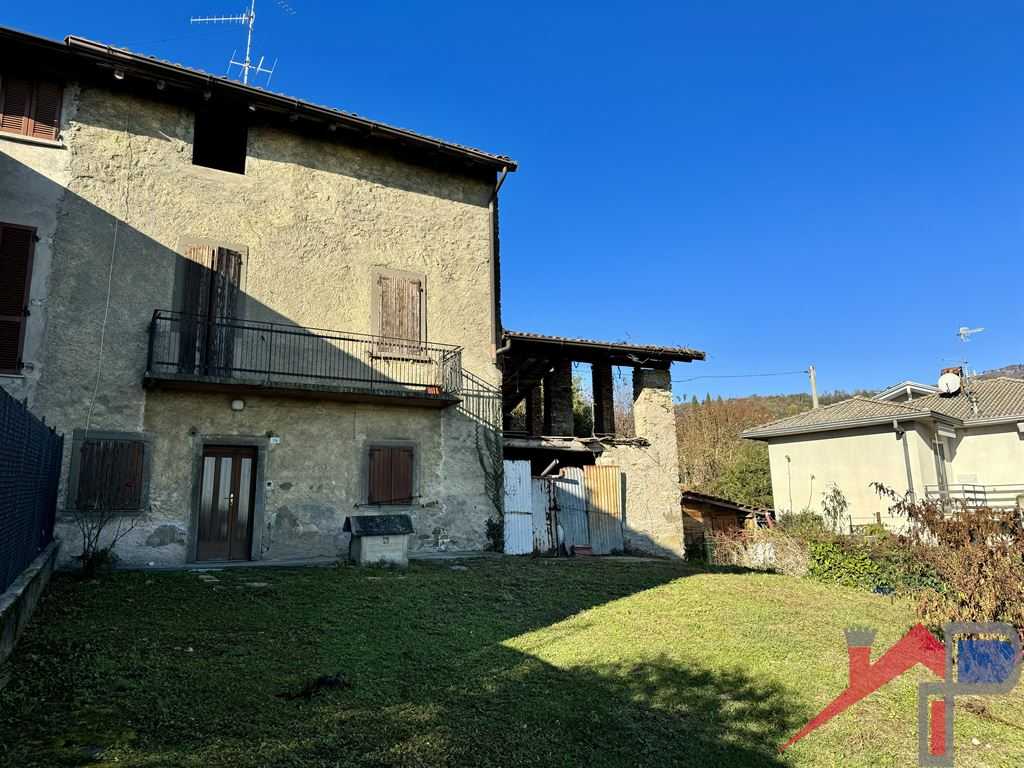 casa semindipendente in vendita a Pontida in zona Valmora