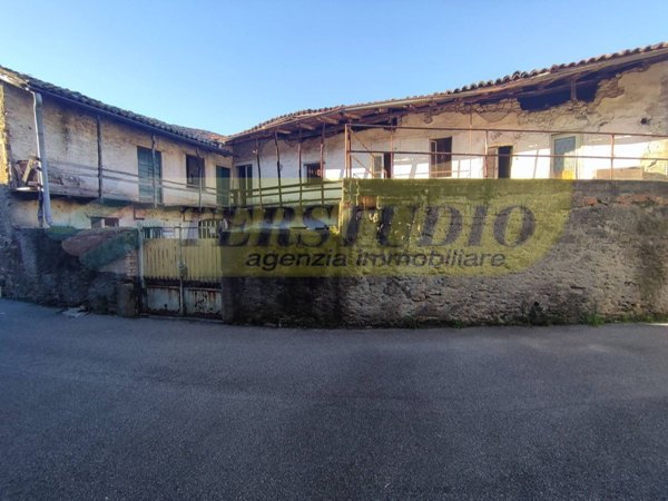 pentavano in vendita a Pontida in zona Cerchiera