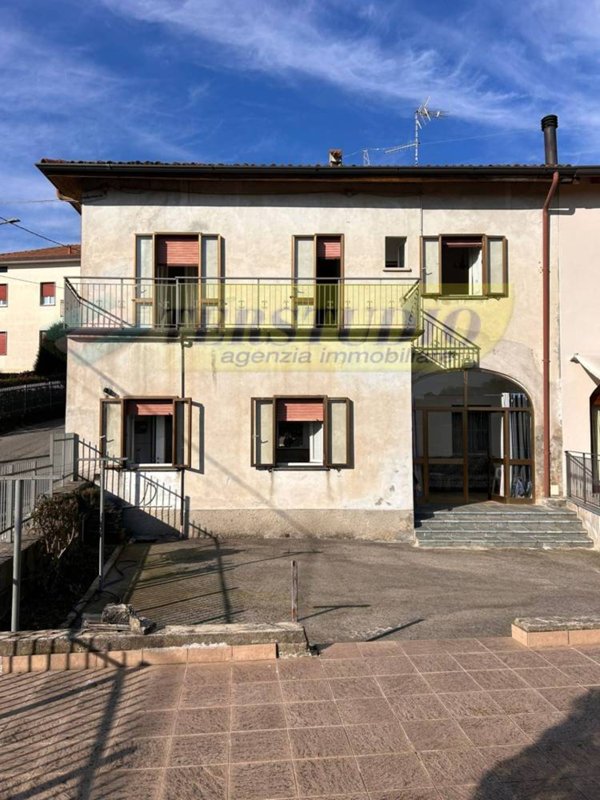 appartamento in vendita a Pontida in zona Sotto i Ronchi