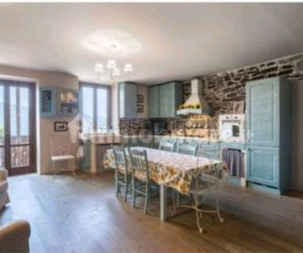 casa indipendente in vendita a Pontida