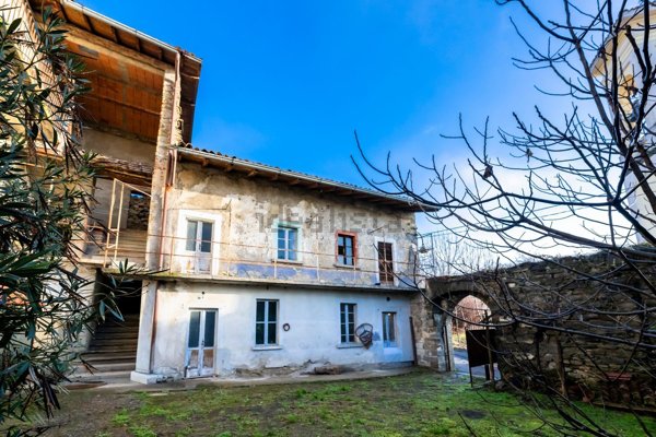 casa indipendente in vendita a Pontida in zona Gaggio
