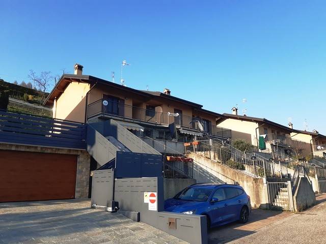 casa indipendente in vendita a Pontida