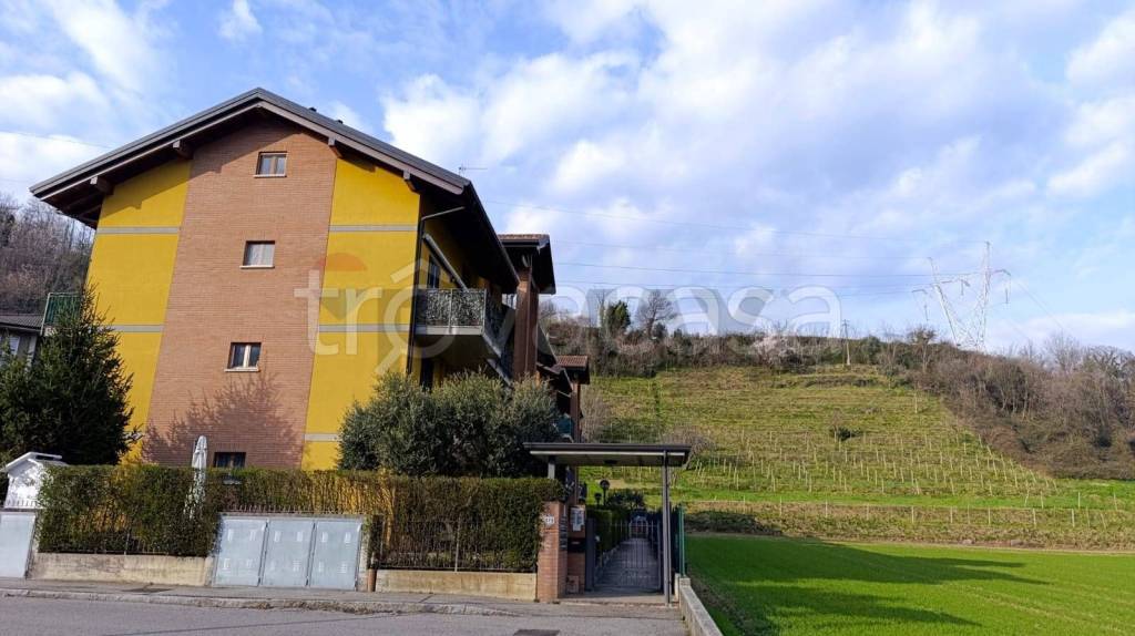 appartamento in vendita a Pontida