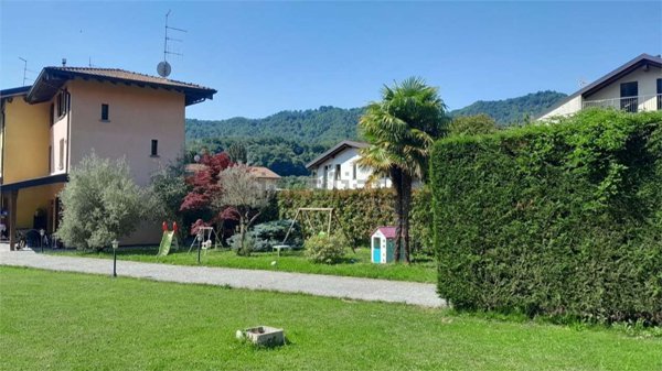 casa indipendente in vendita a Pontida