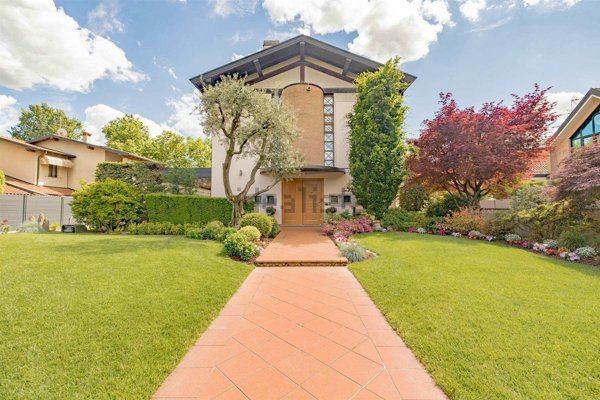 casa indipendente in vendita a Pontirolo Nuovo