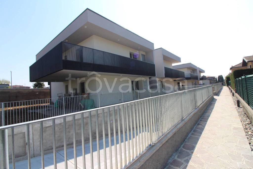 appartamento in vendita a Pontirolo Nuovo