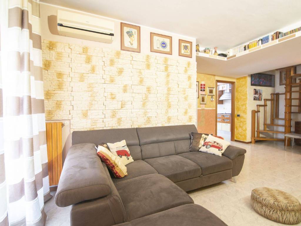 appartamento in vendita a Pontirolo Nuovo