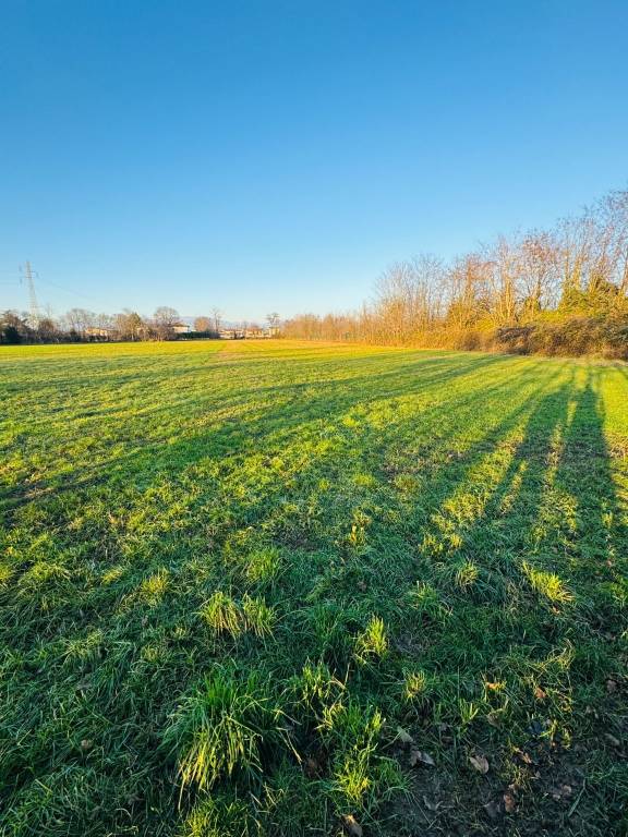 terreno edificabile in vendita a Pontirolo Nuovo