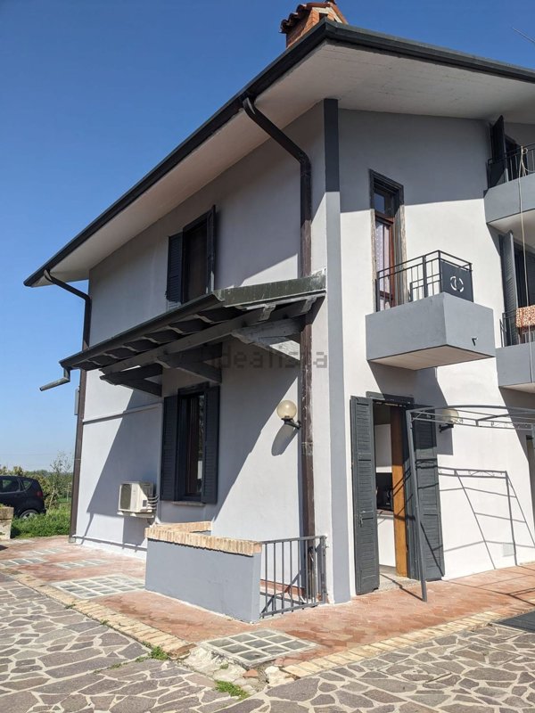 casa indipendente in vendita a Pontirolo Nuovo