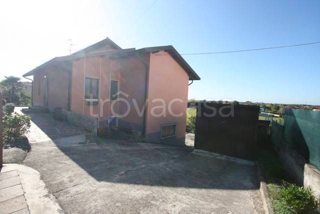casa indipendente in vendita a Pontirolo Nuovo